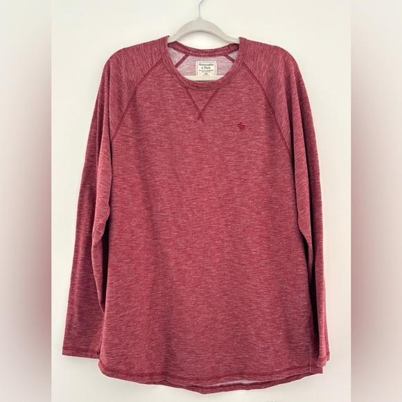 Abercrombie & Fitch Men's 2XL Long Sleeve T-Shirt Crew Neck Camping Cabin Red‎ - Picture 1 of 7